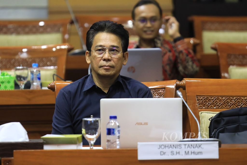 Johanis Tanak, salah satu calon pimpinan Komisi Pemberantasan Korupsi yang mengikuti uji kelayakan dan kepatutan di Komisi III DPR, Kompleks Parlemen, Senayan, Jakarta, Senin (9/9/2019).