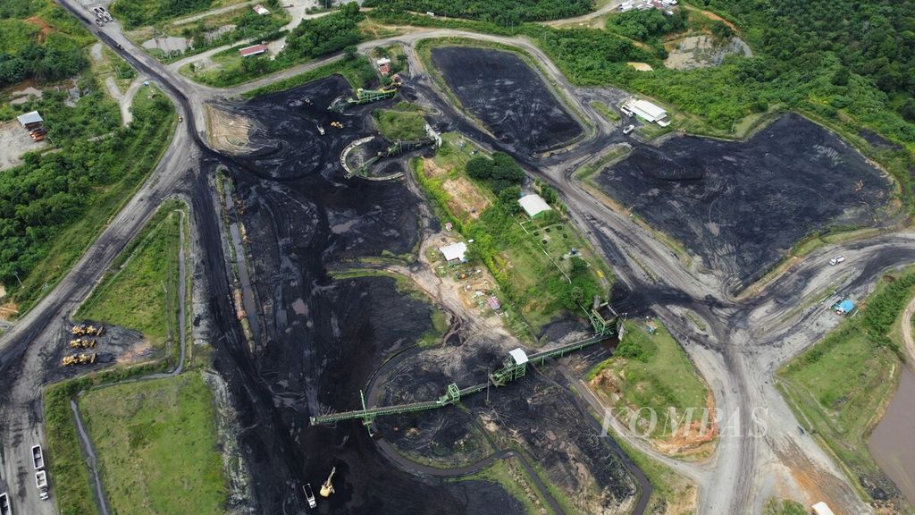 Salah satu lokasi tambang batubara di Kecamatan Meureubo, Kabupaten Aceh Barat, Provinsi Aceh, Minggu (15/10/2023). 