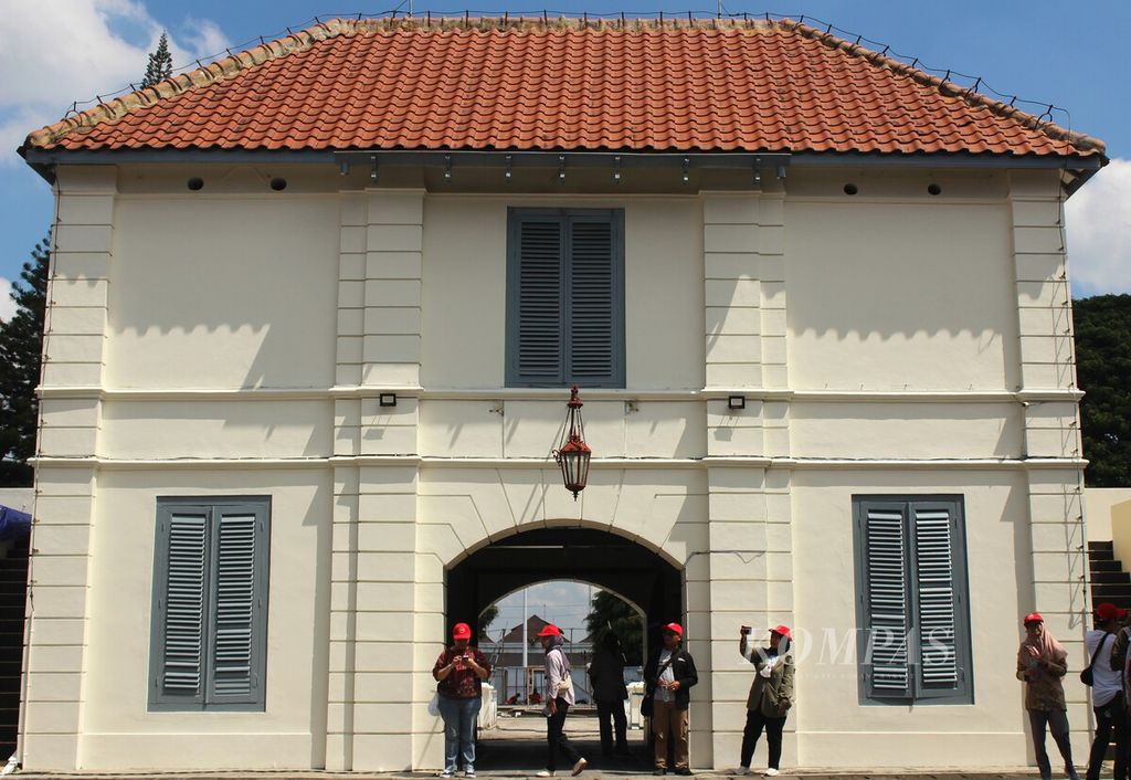 Suasana Museum Benteng Vredeburg, DI Yogyakarta, yang sedang direvitalisasi, Sabtu (27/4/2024). 