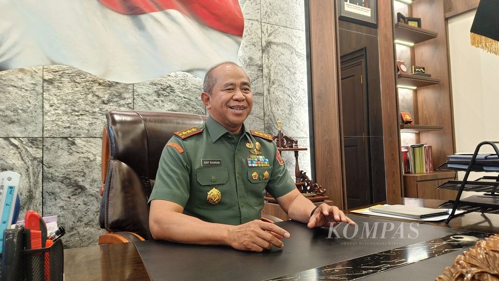 Komandan Komando Pembina Doktrin, Pendidikan dan Latihan (Kodiklat) TNI Angkatan Darat Letnan Jenderal Arif Rahman.