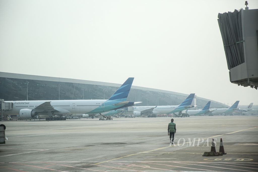 Deretan pesawat dari maskapai Garuda Indonesia di Bandara Internasional Soekarno-Hatta, Tangerang, Banten, Jumat (3/11/2023). 