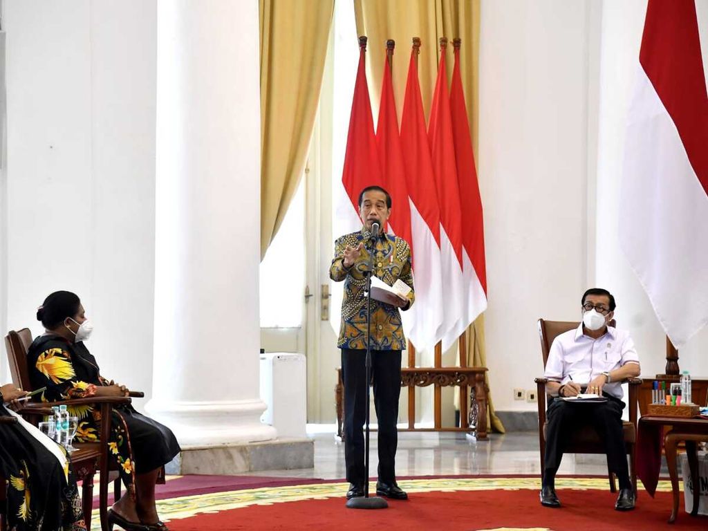 Presiden Joko Widodo menerima Majelis Rakyat Papua (MRP) dan Majelis Rakyat Papua Barat di Istana Kepresidenan Bogor, pada Jumat, 20 Mei 2022. Pertemuan dengan Presiden Jokowi itu membahas soal daerah otonomi baru (DOB) di Papua.