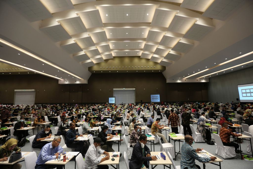 Calon anggota Komisi Pemilihan Umum dan Badan Pengawas Pemilihan Umum mengikuti tes psikologi dasar di Jakarta International Expo, Kamis (25/11/2021). 
