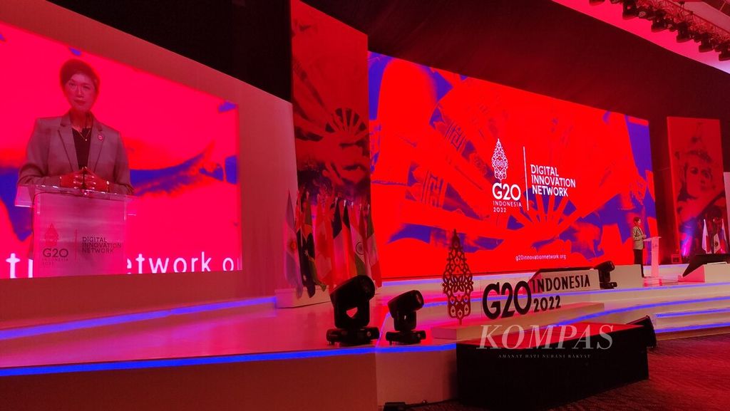 Menteri Komunikasi dan Informasi Singapura Josephine Teo memberikan pidato sambutannya dalam pembukaan Digital Innovation Network (DIN) G20 di Bali International Convention Centre (BICC), Nusa Dua, Kabupaten Badung, Sabtu (3/9/2022).